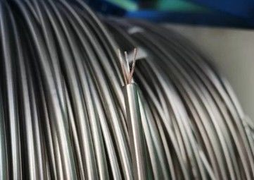 najnowsze wiadomości firmowe o Kable izolowane mineralnie - rdzeń miedziany z izolacją mineralną i metalową osłoną, taką jak miedź itp.