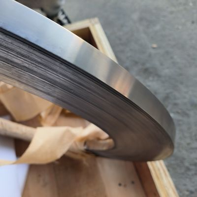 Dobra cena Taśmy ze stopu niklu z sześcienną strukturą kryształu skupioną na powierzchni, zapewniającą doskonałą przewodność elektryczną w Internecie