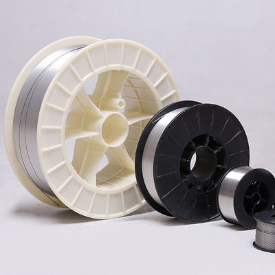 Dobra cena 1kg Drutu spawalniczego niklowego AWS 5.14 z certyfikatem ASME, wytrzymałość na rozciąganie 600 MPa, wykończenie jasne w Internecie